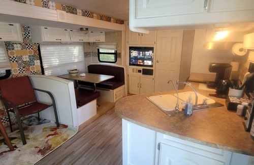 Lincoln Apartamento | Logan Martin Lake Sun Room Lincoln, AL.