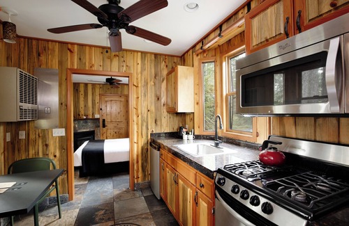 Essex Hotel | LOGE Glacier National Park