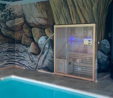 Saint-Germain-du-Val Apartamento | Logement 4 personnes avec piscine intérieure 31 degrés zoo de la FLECHE 24 h du Mans