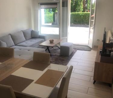 Moirans-en-Montagne Apartamento | Logement au calme dans une maison.