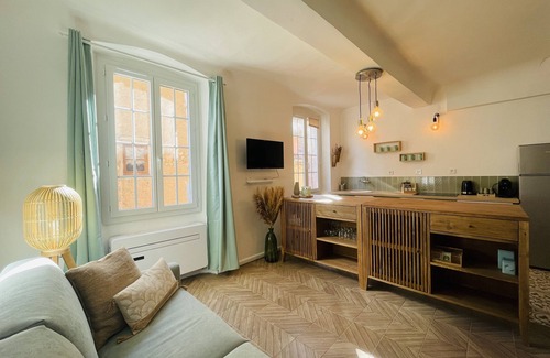 Cotignac Apartamento | Logement au Coeur du Village Pour 6 « Cocon Sauge »