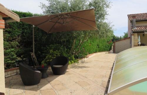Coufouleux Casa | logement avec piscine cuisine extérieure, chambre salle de bain