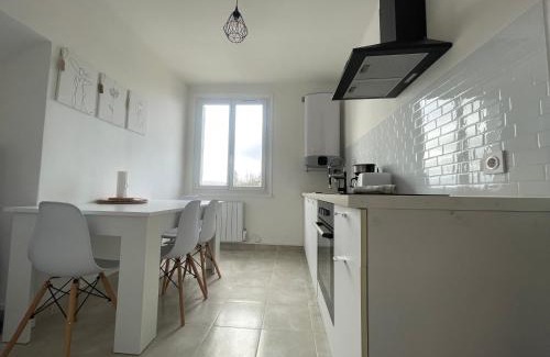 Villefranche-sur-Saone Apartamento | Logement chaleureux et lumineux