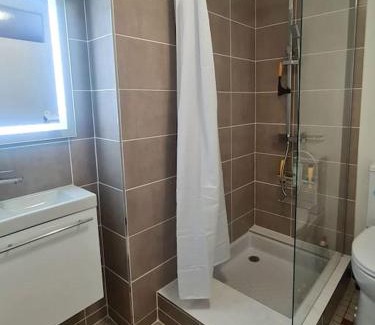 Grand-Brassac Apartamento | Logement indépendant dans une longère