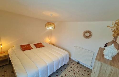 Grand-Brassac Apartamento | Logement indépendant dans une longère