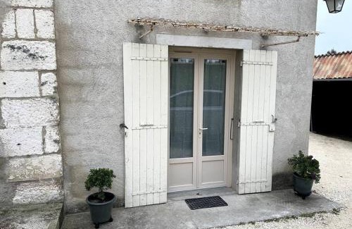 Grand-Brassac Apartamento | Logement indépendant dans une longère