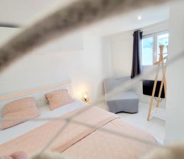 Juvignac Apartamento | Logement indépendant "Les Coquelicots", terrasse proche des plages et Montpellier