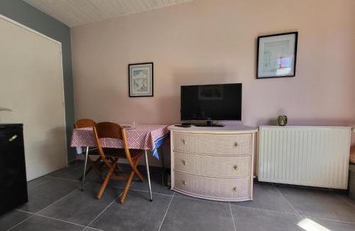 Ludon-Medoc Apartamento | Logement proche de Bordeaux, route des Châteaux