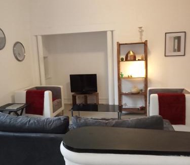 Montceau-les-Mines Apartamento | Logement spacieux et lumineux