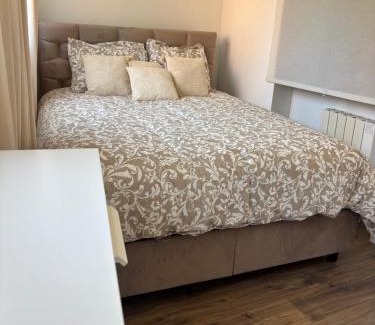 Noisy-le-Sec Apartamento | Logement spacieux à 15mn de Paris