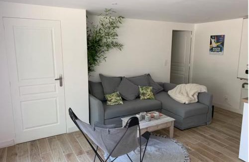 La Chapelle-sur-Erdre Apartamento | Logement T2 et Véritable écrin de verdure en ville