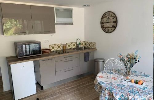 La Chapelle-sur-Erdre Apartamento | Logement T2 et Véritable écrin de verdure en ville