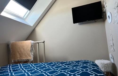 Onnaing Apartamento | Logements équipés à Onnaing avec espace Balneo en OPTION proche Toyota, autoroute et Valenciennes