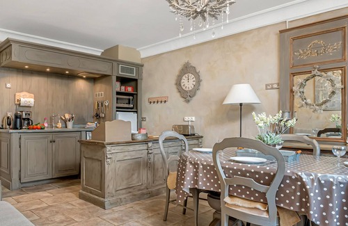 Oppede Condominio | Loggia 2 Glycine | Résidence Les Petitons