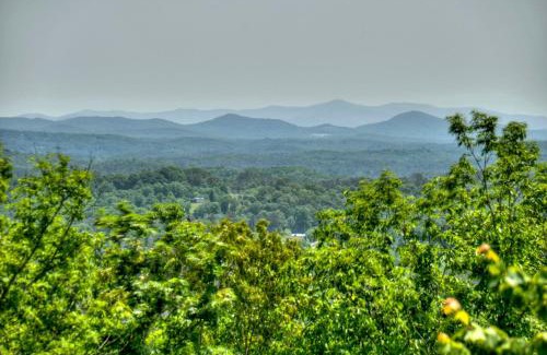 Blue Ridge Casa | Logging Memories Cabin w Beautiful Mountain View