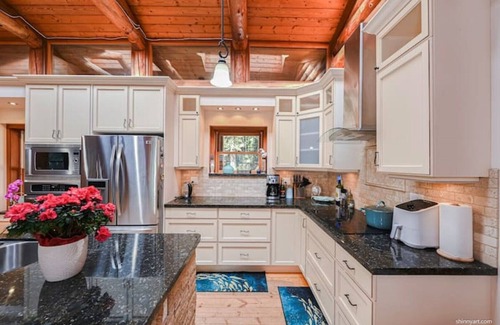 Hatzic Cabina | Loghouse holiday beautiful serenity Journey，4bedrooms