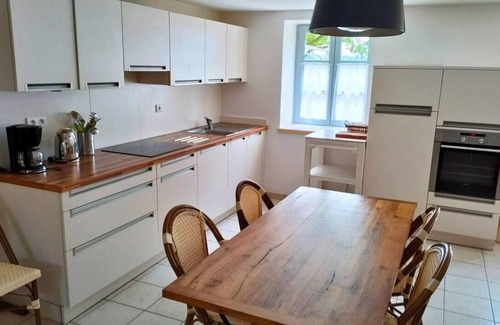 Les Echets Casa | House