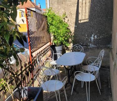 Saint-Sernin-du-Plain Apartamento | Logis du Mont