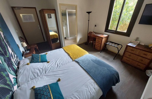 Vaissac Hotel | Logis Hôtels - Chez Terrassier - Hôtel et Restaurant