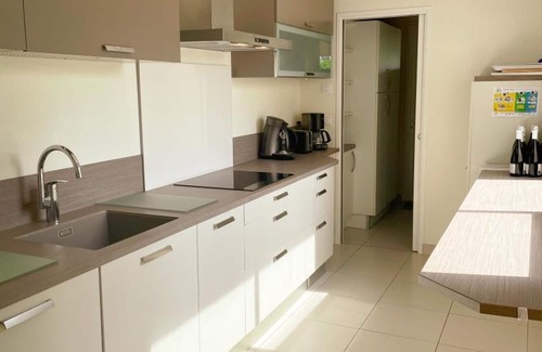 Thesee Cabaña | Alojamiento en el Valle del Loira: comodidad, jardín, aparcamiento y WiFi