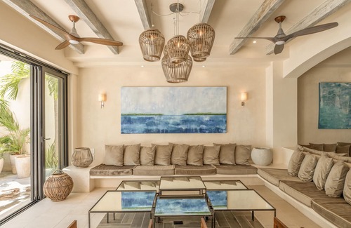 Isla Mujeres Hotel | Lola by Coco B Isla