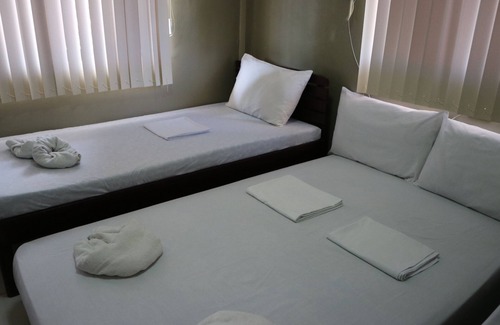 San Pedro Casa | Lola Charing Pension
