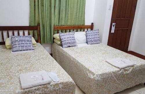 Puerto Princesa City Centre Hotel | Lola Itang Pension