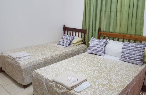 Puerto Princesa City Centre Hotel | Lola Itang Pension