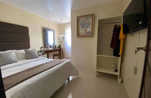 Puerto Princesa City Centre Casa | Lolit's Pension House