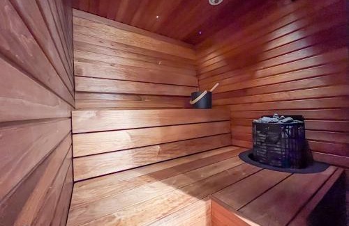 Rukatunturi Apartamento | Lomakivakka - Roomy 2BD & loft by the lake, free wifi and sauna