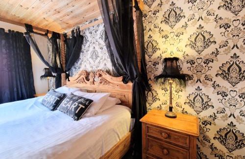 Kelty Chalet De Esquí | Lomond 2 with Private Hot Tub - Fife - Loch Leven - Lomond Hills