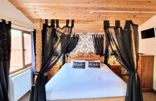 Kelty Chalet De Esquí | Lomond 2 with Private Hot Tub - Fife - Loch Leven - Lomond Hills