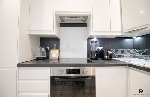 Lansbury Apartamento | London Apt - Sleeps 4 - Parking - Wifi