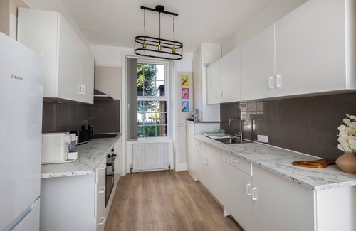 Camden Town with Primrose Hill Apartamento | London Luxe | 4BR Executive Apartment