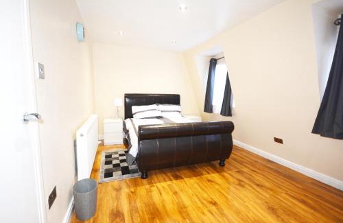 Leabridge Apartamento | London Modern 4 Bedroom Apartment