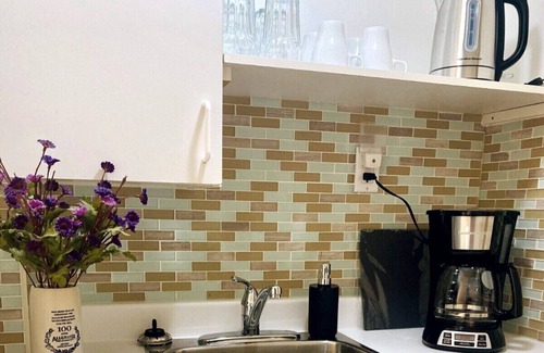 London Casa | London, Ontario Cozy Suite