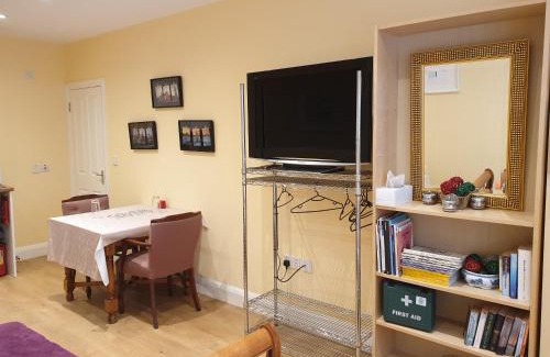 Edgware Apartamento | London VEGETARIAN Smoke & Pet Free En-suite with EV parking