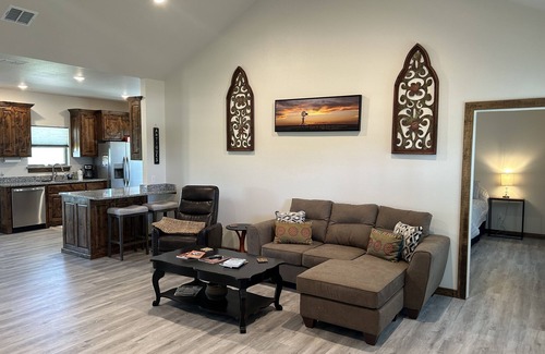 Dublin Casa | Lone Oak Place with Horse Stalls