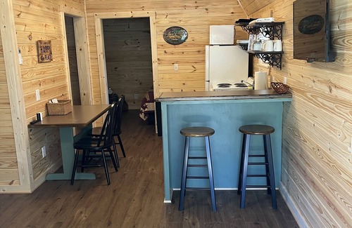 Maud Cabina | Lone Star Cabin