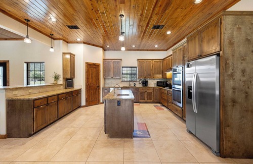 Concan Casa | Lone Star @ Frio River Vacation Rentals