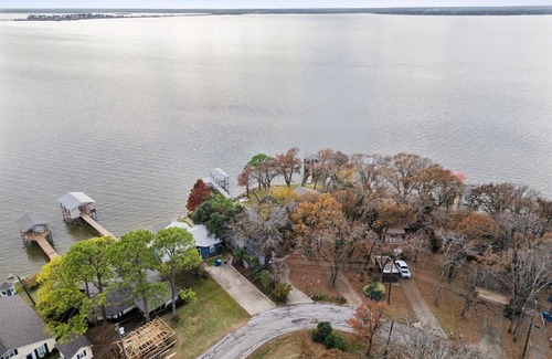 Gun Barrel City Casa | Lone Star Lake Cottage-NEW Trex Deck, boat dock
