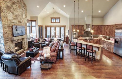 Fairmount On The River Casa | Lone Star Lodge Townhouse
