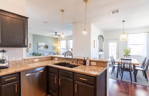 Corinth Casa | Lone Star Oasis! Near UNT - Heated Pool, Spa, King Bed, Incredible Location!