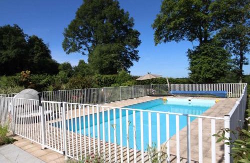 Sainte-Honorine-la-Guillaume Casa | Longère avec Piscine Chauffée, Jardin et Vélos à Dispo - FR-1-497-4
