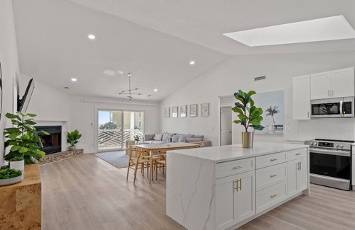 Long Bay Estates Condominio | Long Bay Duplex Upper Unit by the Beach