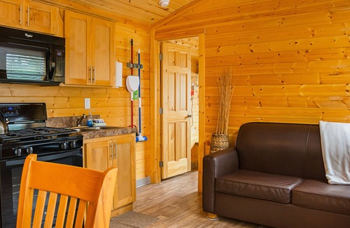 Seaview Cabina | Long Beach RV & Camping Resort