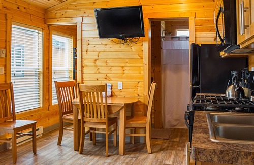 Seaview Cabina | Long Beach RV & Camping Resort