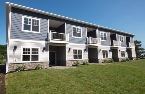 Gloucester Apartamento | Long Beach Suites: Steps To Beach, Newly Built