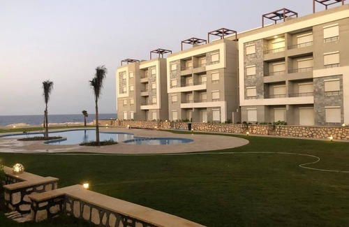 Marsa Matruh Chalet De Esquí | Long Island luxury chalet (family only)