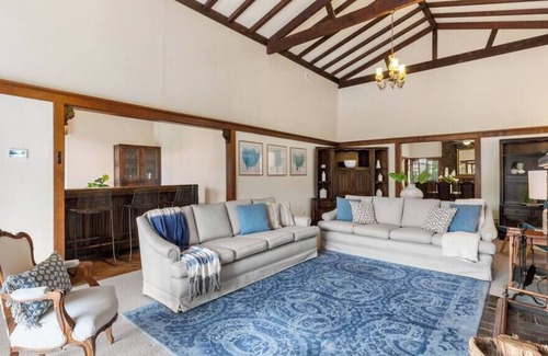 Frankston Casa | Family Beach Retreat with Pool!